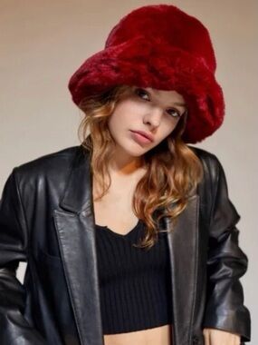 NWOT Urban Outfitters Fluffy Faux Fur Bucket Hat in Maroon